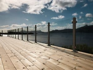 Glazen balustrade bij veranda